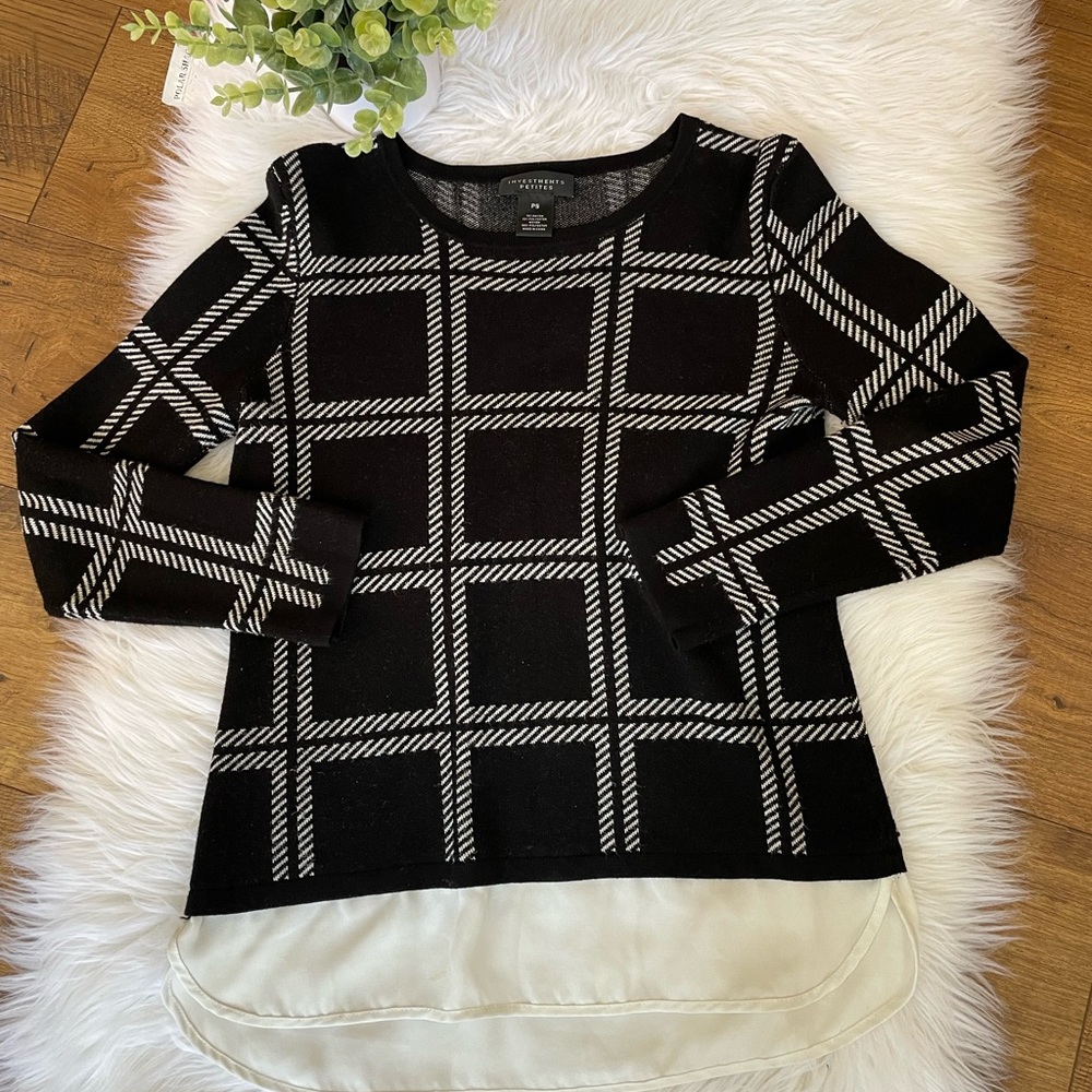 Black and White Alfani Knit Top